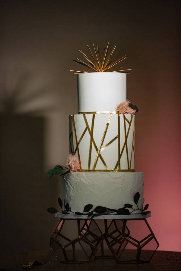 Geometric detail wedding cake