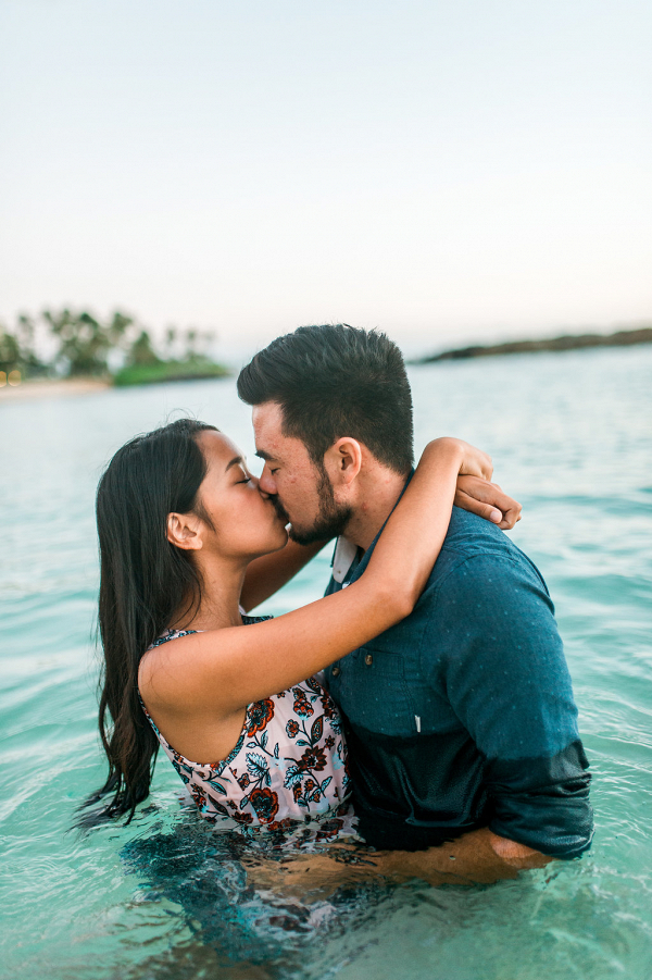 Hawaii engagement session