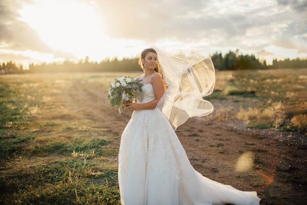 This Stunning Bride Did Her DIY Wedding RIGHT!