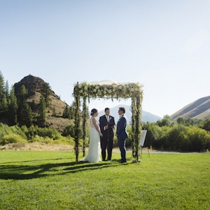 This Stunning Floral Chuppah Provided Just Enough WOW Factor To The Ceremony Space