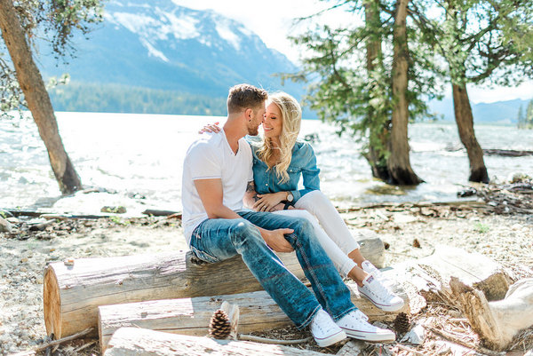 Leavenworth Was The Perfect Woodsy Backdrop For This Couple