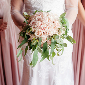 A Classic Bouquet is Always a Gorgeous Choice!