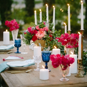 This Romantic Tablescape is Perfect for an Intimate Lakeside Dinner 