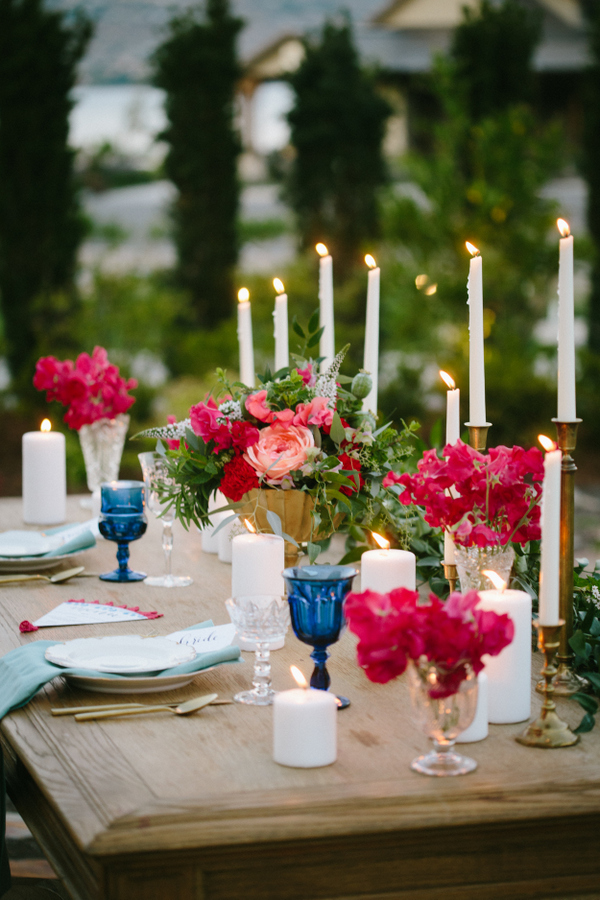 This Romantic Tablescape is Perfect for an Intimate Lakeside Dinner 