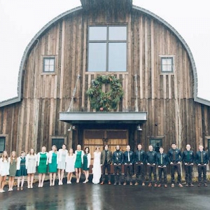 This Woodsy Mansion Wedding is Perfection!