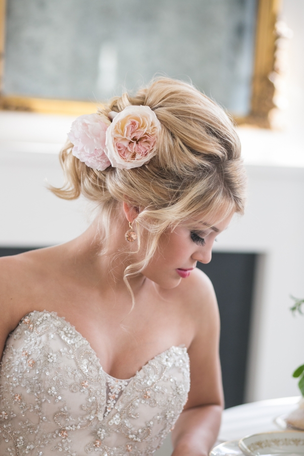 Elegant Bridal Hairstyle with Ranunculus