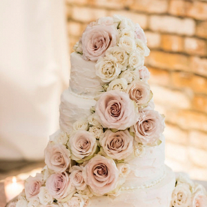 White rose wedding cake