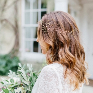 bridal hair and headpiece details