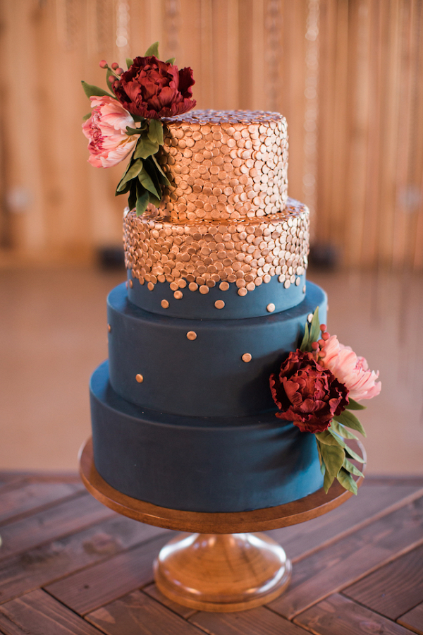 copper-navy-wedding-cake