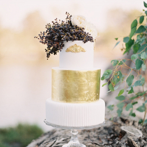 Elegant gold cake