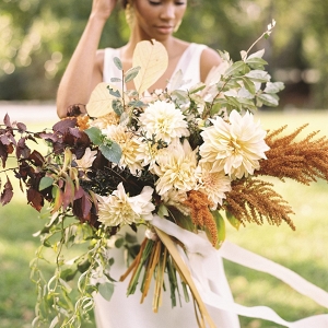 Beautiful Fall Bridal Bouquet with a Foraged Look