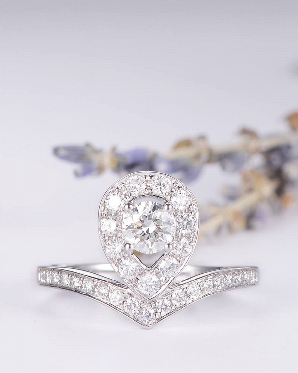 Pear Shaped Diamond Wedding Ring Set