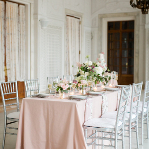 Elegant Dusty Rose Wedding Table