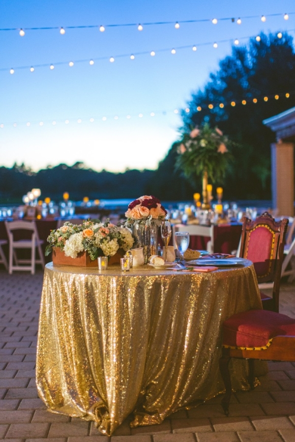 Gold sequin sweetheart table