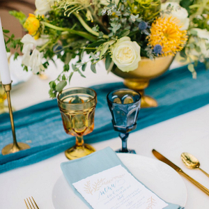 Blue and yellow tablescape