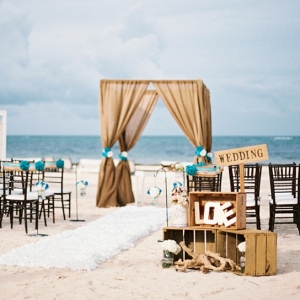 beach wedding ceremony decor