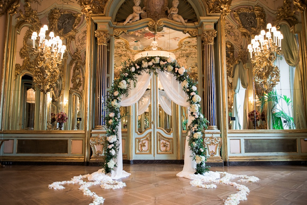 Glam Italian villa wedding ceremony