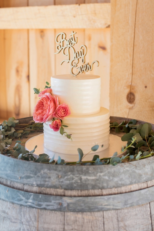 Simple buttercream wedding cake 