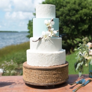 Blue and white wedding cake