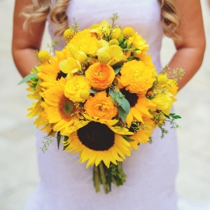 Yellow sunflower bouquet