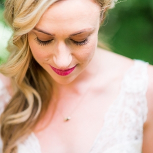 Treehouse Bride In Ivory Lace Gown 