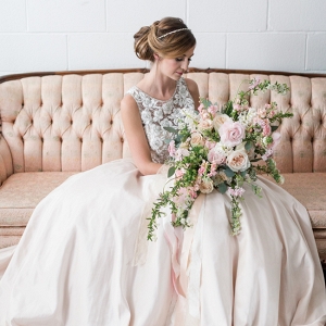Classy Bride With Unstructured Bouquet