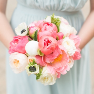 Pretty pink and white bridesmaids bouquet