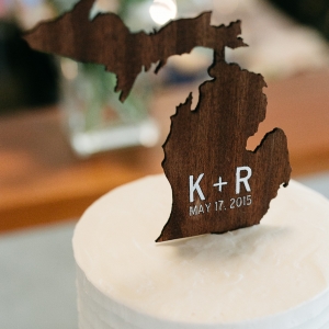 Cool Michigan state shaped cake topper 