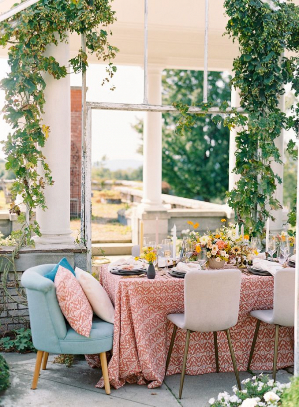 retro-greenhouse-wedding-ideas-Jackie-Fox-Photo-06