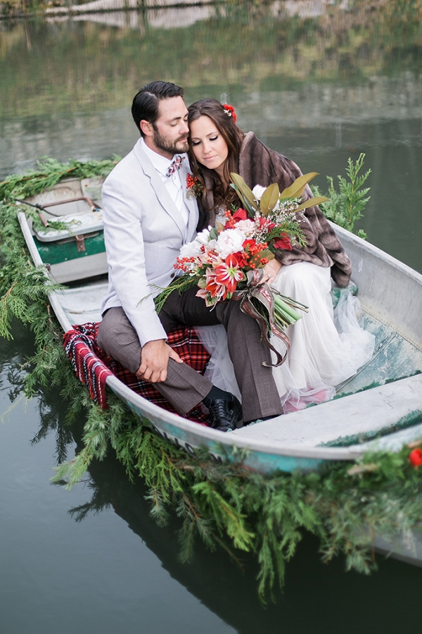 romantic holiday wedding inspiration from Whimsie Photo and Video on Glamour & Grace
