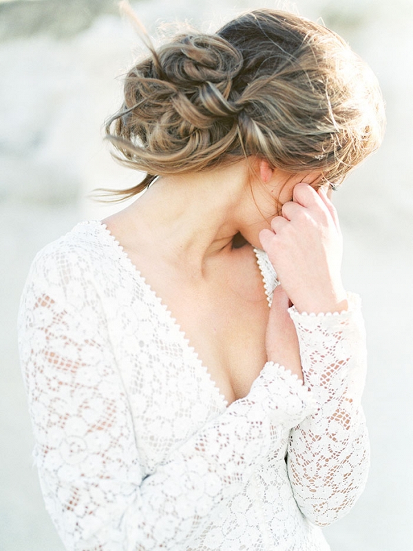 Romantic and Relaxed Wedding Day Hairstyle