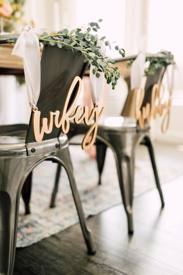 Hubby and Wifey Chair Signs