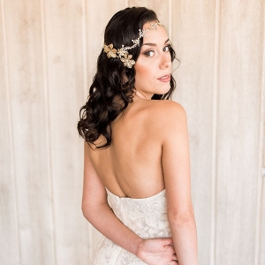 Styling a Modern Bohemian Bridal Headpiece with Loose, Natural Waves