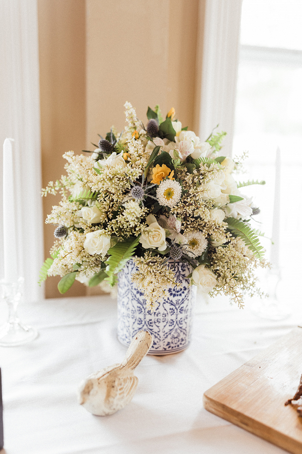 Timeless Wedding Inspo with Classic Blue Details Vase Image