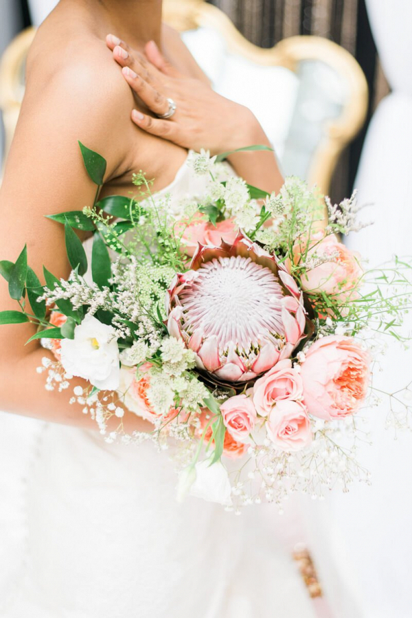 Blush-Gold-Vintage-Wedding-Ideas-Protea-bouquet