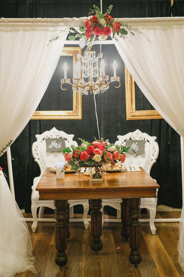 Gold-Pink-Rustic-Elegant-Wedding-Sweetheart-table