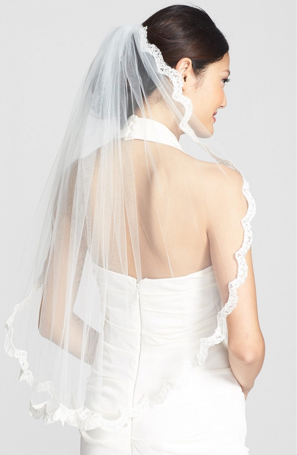 Scallop Lace Border Wedding Veil