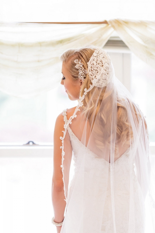 vintage glam wedding bride with skull cap vintage veil