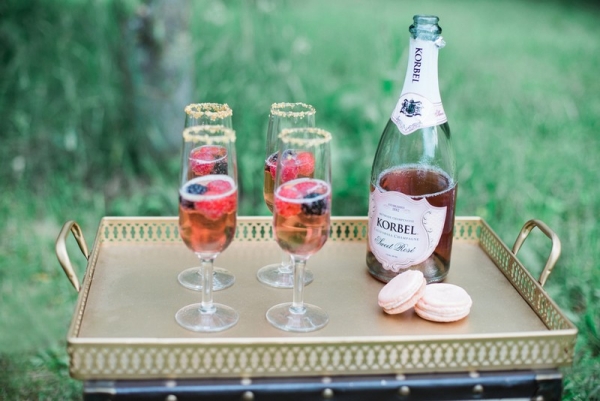 Vintage-Orchard-post-wedding-wine-table