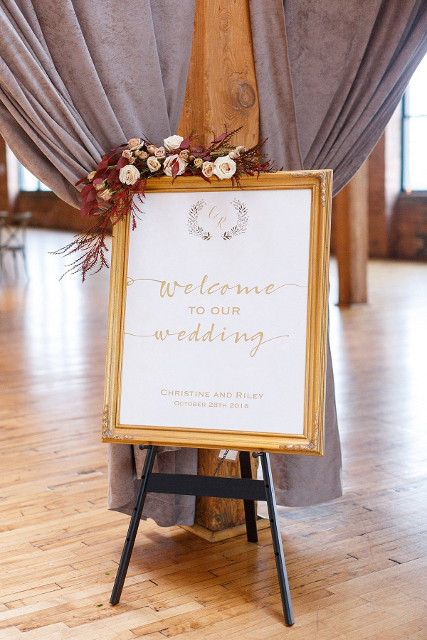 Welcome wedding signage