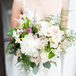 White and blush spring bridal bouquet