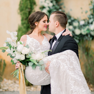 Let's Bee Together - tuscan styled shoot