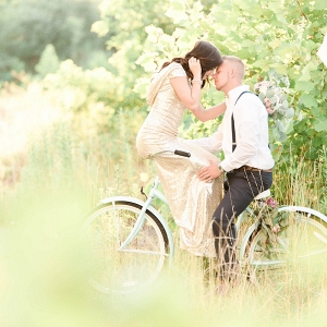 styled-engagement-shoot-with-bicycle