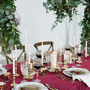 Elegant red and gold tablescape
