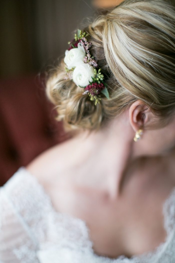 Pretty white and burgundy wedding hair florals 