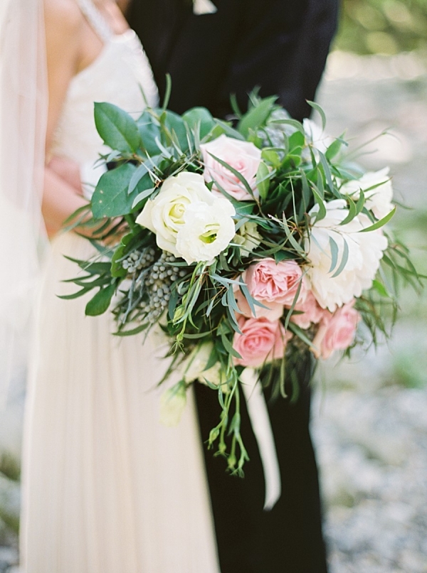 Classic and romantic pink and white wedding bouquet