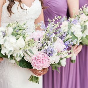 Pastel bridal party bouquets