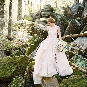 Woodland bride in Tennessee