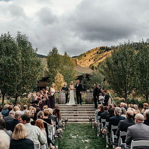 Fall mountain ceremony on Mountainside Bride