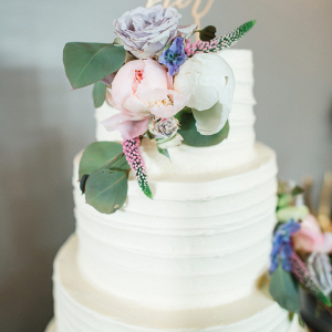 Classic Traditional Wedding Cake with Flowers